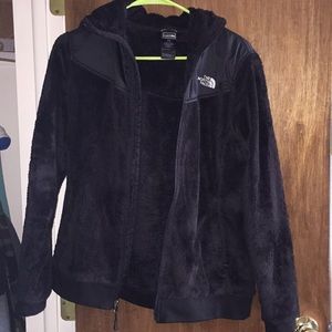Black north face jacket